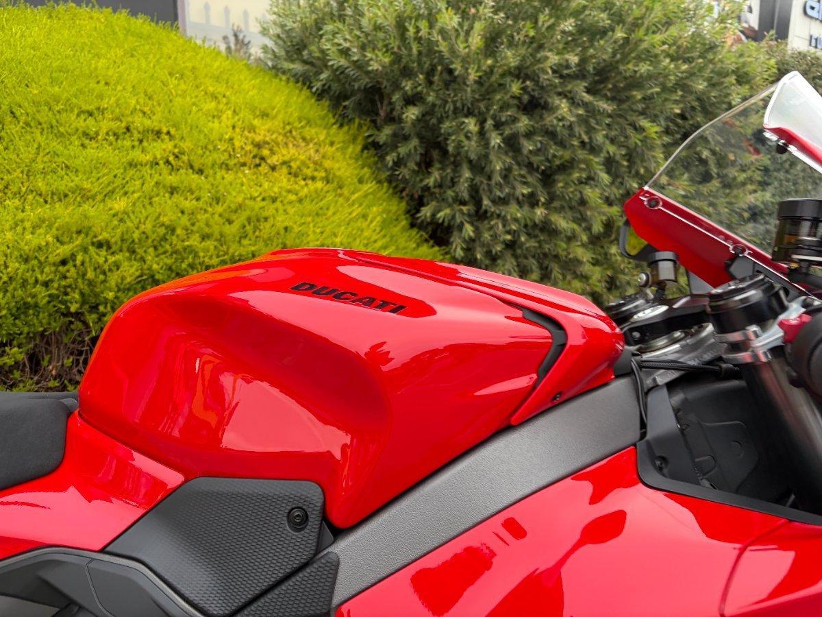 2025 DUCATI PANIGALE V4 SPORTS