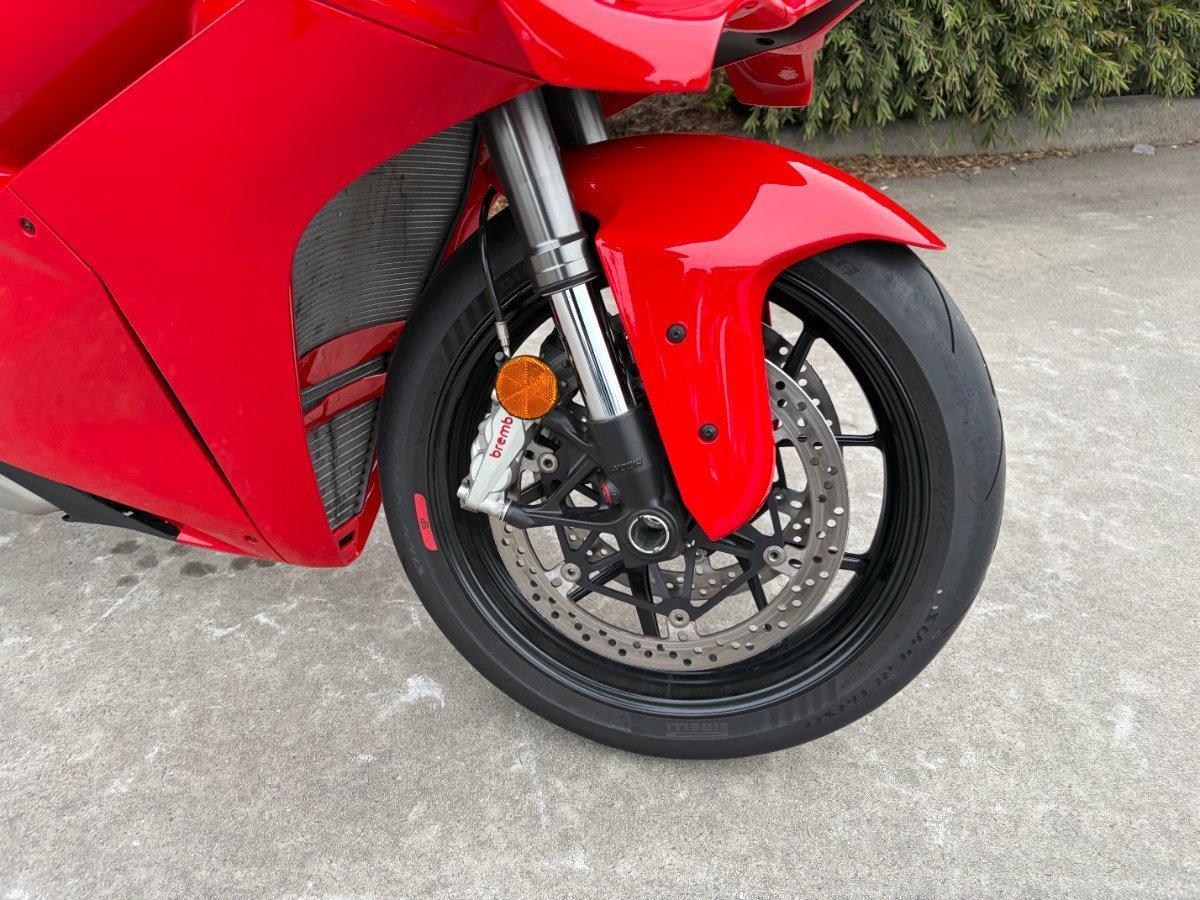 2025 DUCATI PANIGALE V4 SPORTS