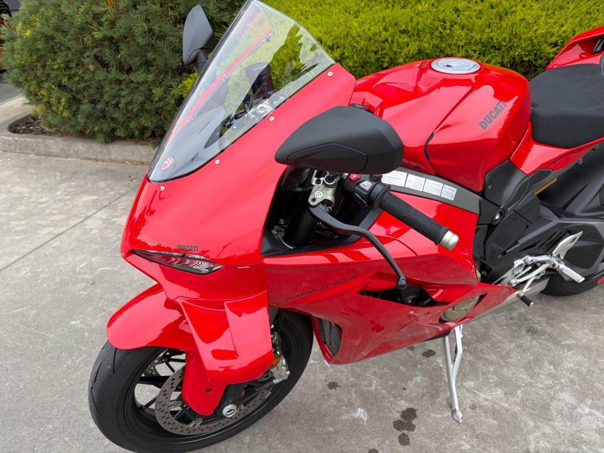 2025 DUCATI PANIGALE V4 SPORTS