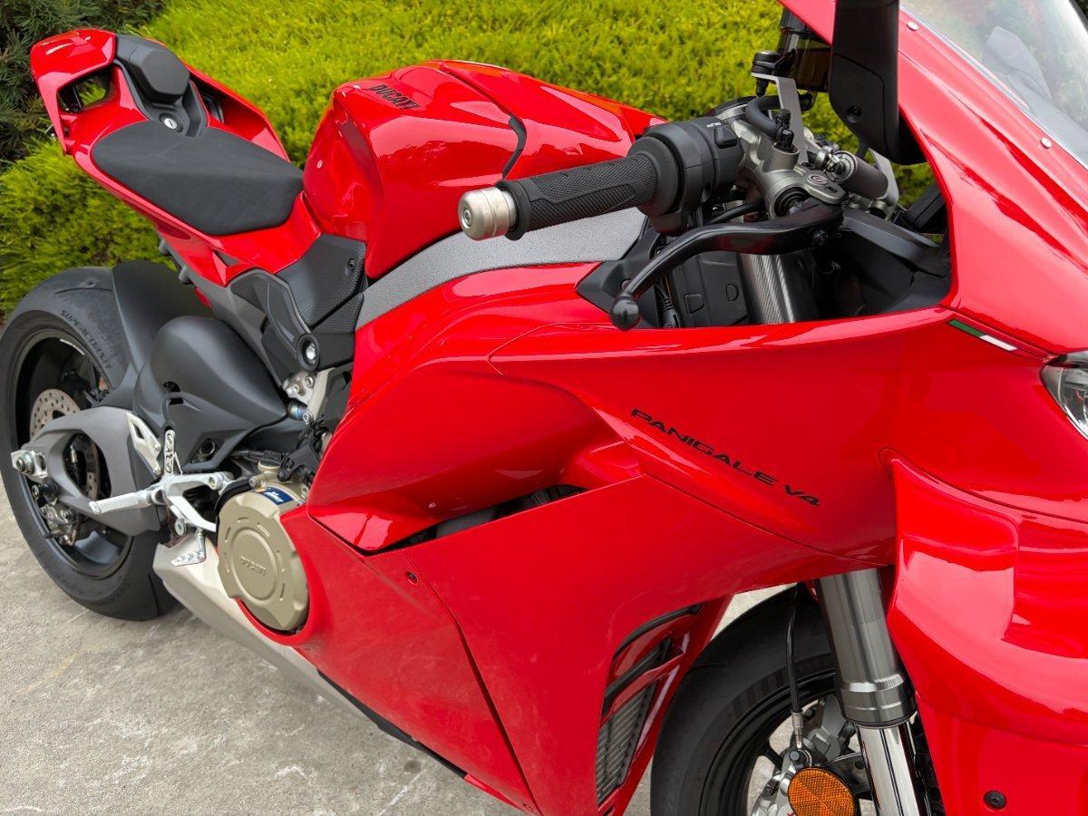 2025 DUCATI PANIGALE V4 SPORTS