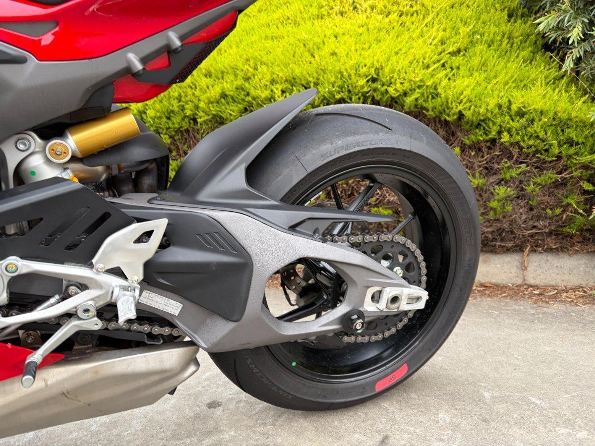 2025 DUCATI PANIGALE V4 SPORTS