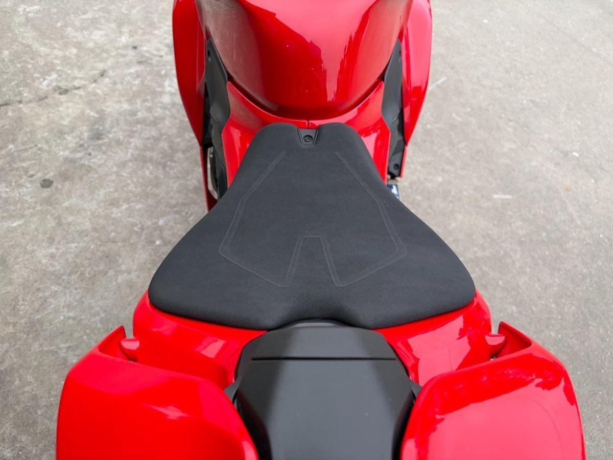 2025 DUCATI PANIGALE V4 SPORTS