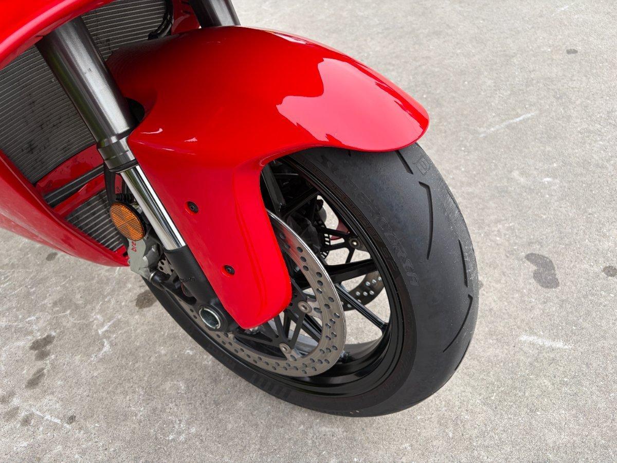 2025 DUCATI PANIGALE V4 SPORTS