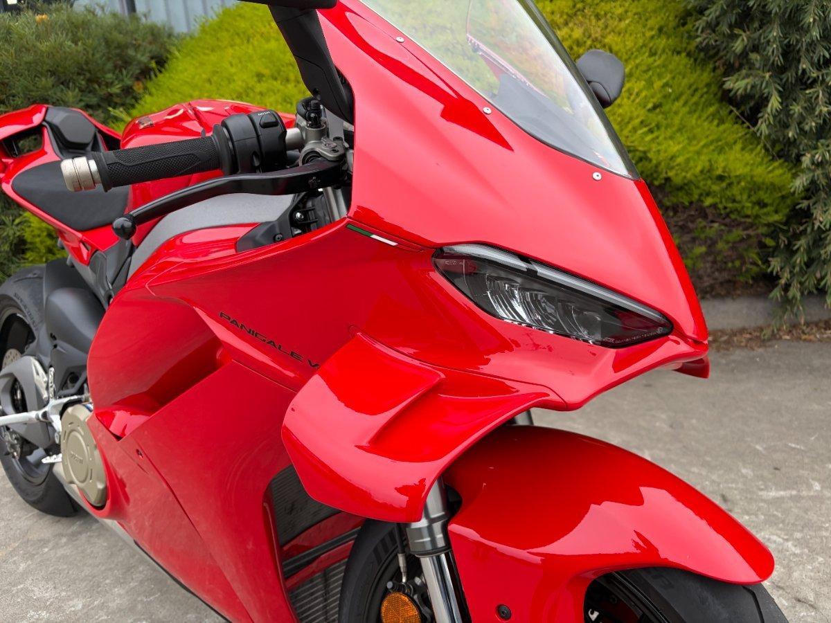 2025 DUCATI PANIGALE V4 SPORTS