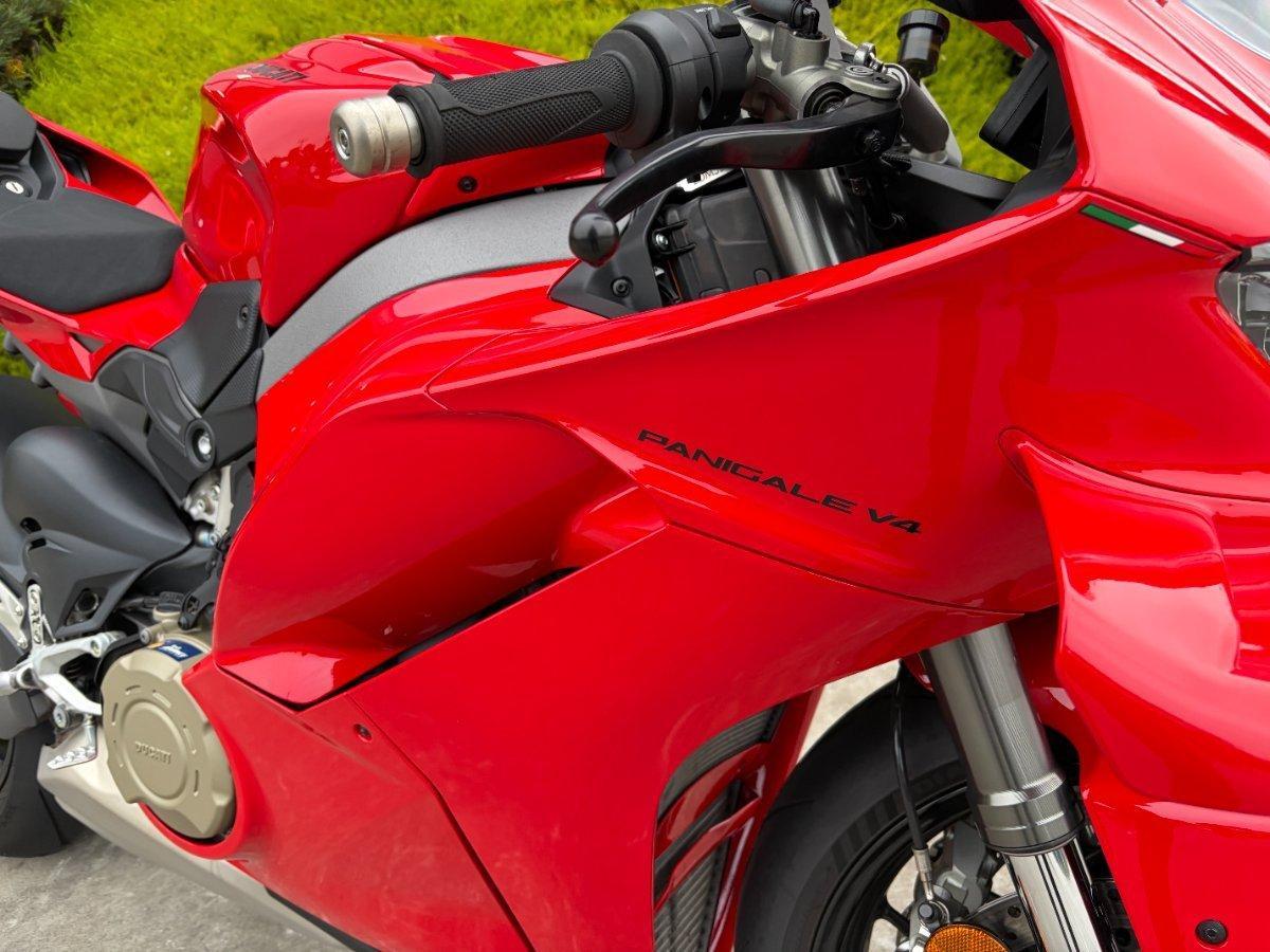 2025 DUCATI PANIGALE V4 SPORTS