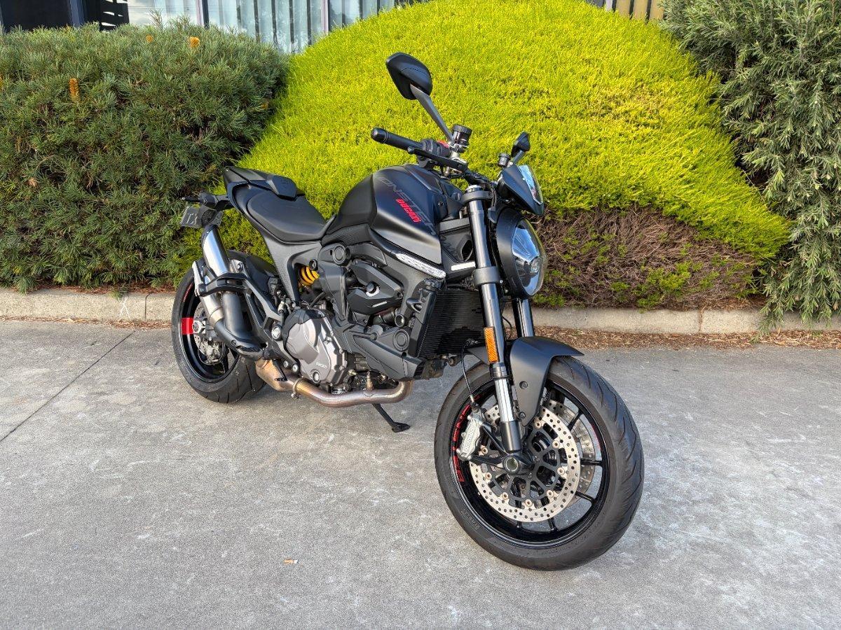 2023 DUCATI MONSTER + ROAD