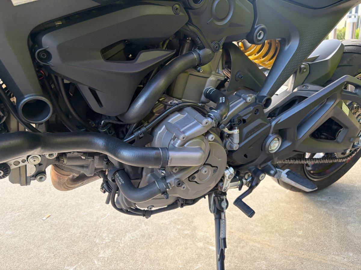 2023 DUCATI MONSTER + ROAD