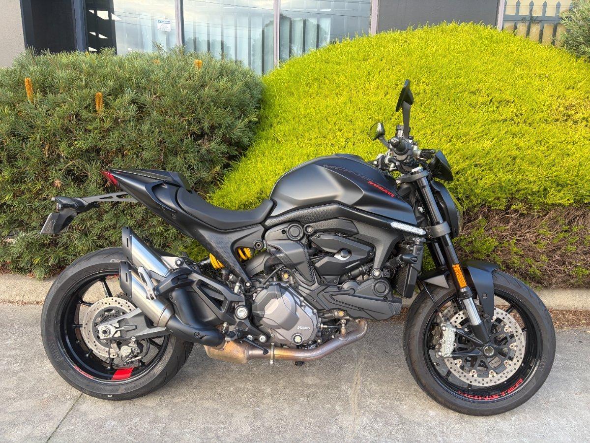 2023 DUCATI MONSTER + ROAD