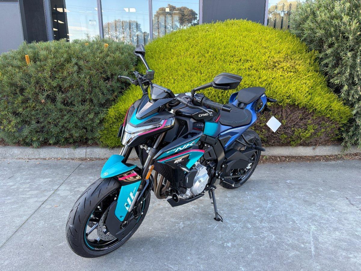2026 CF MOTO 675 NK ROAD