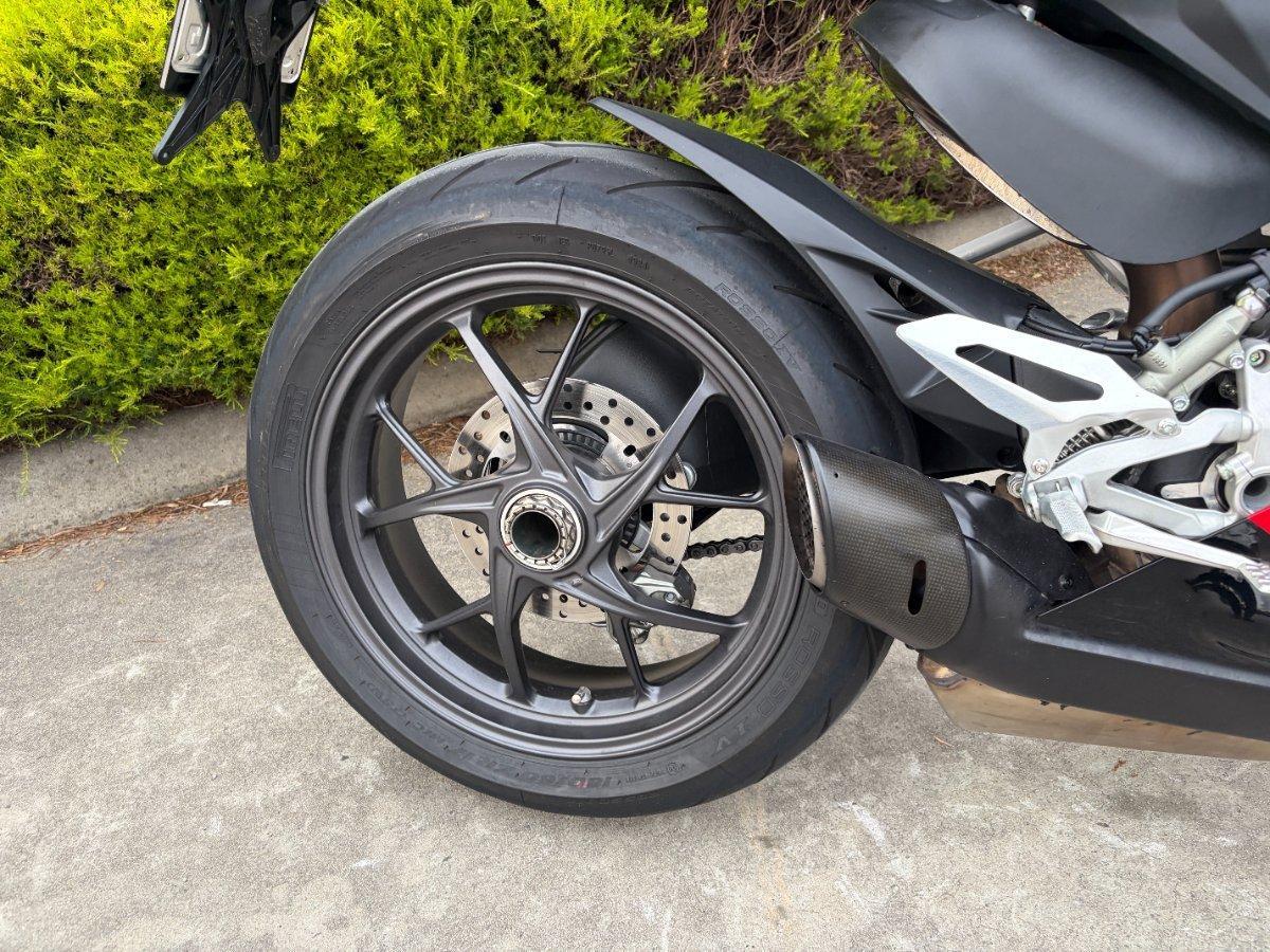 2024 DUCATI PANIGALE V2 BAYLISS 20TH ANNIV SPORTS