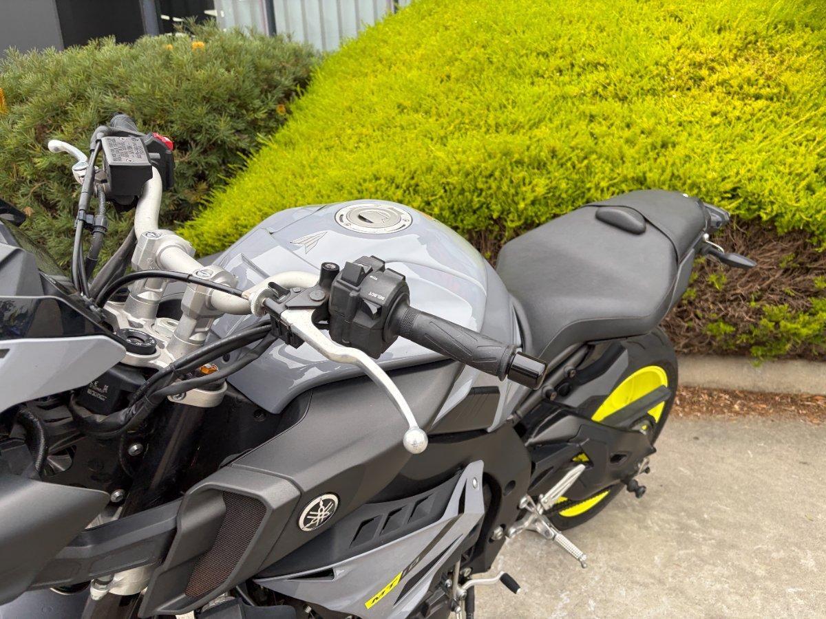 2016 YAMAHA MT-10 SPORTS