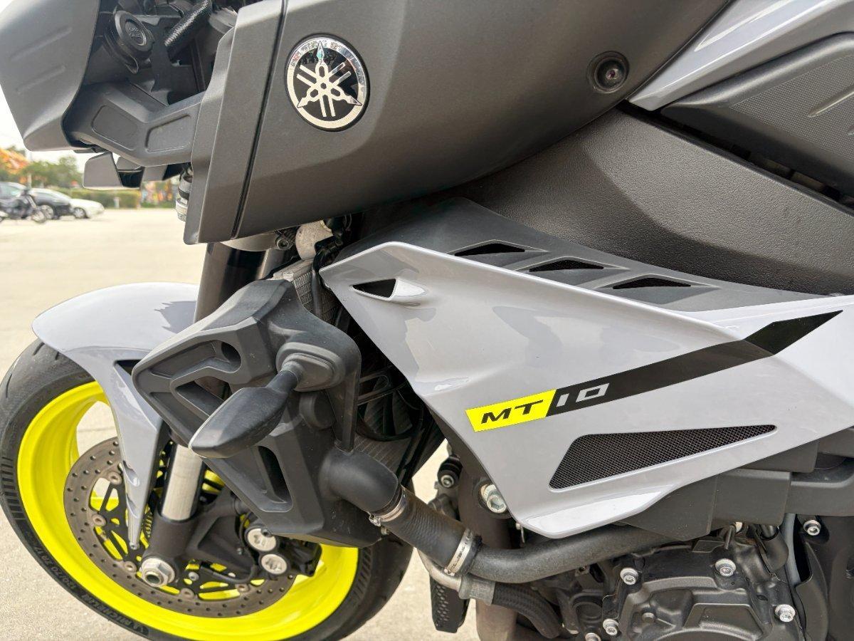 2016 YAMAHA MT-10 SPORTS