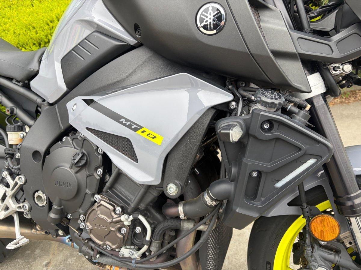 2016 YAMAHA MT-10 SPORTS