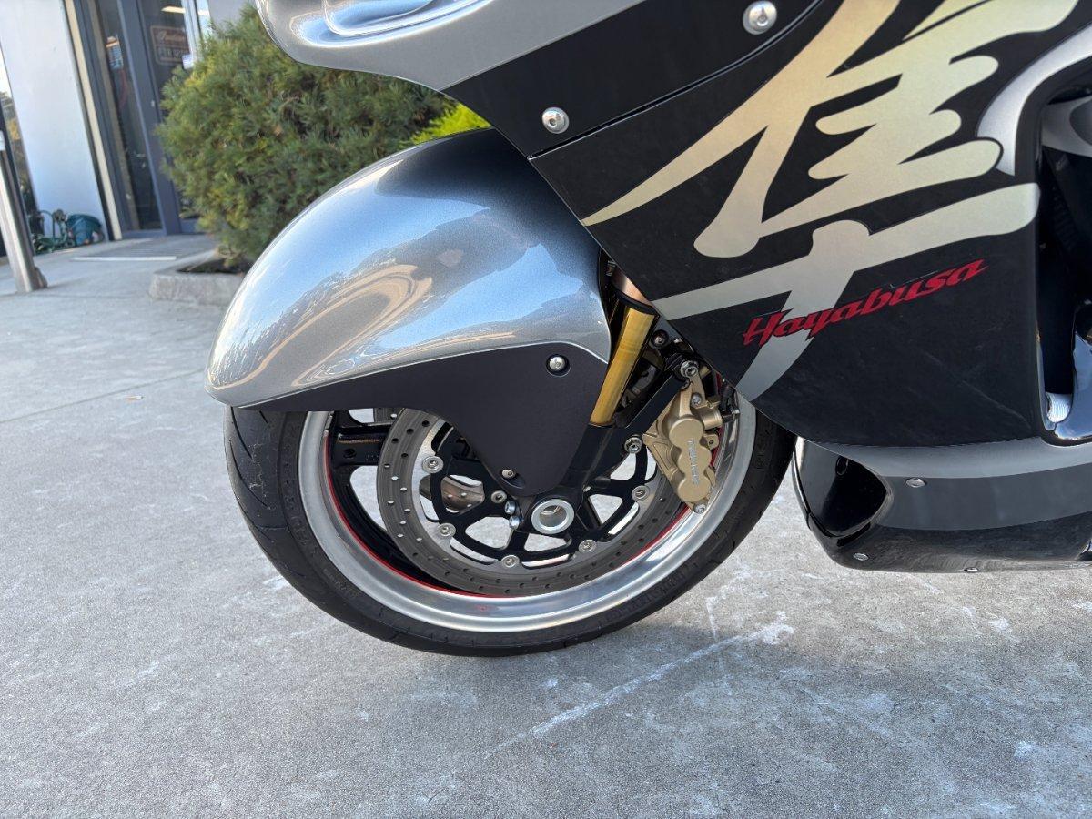 2005 SUZUKI GSX1300R (HAYABUSA) ROAD