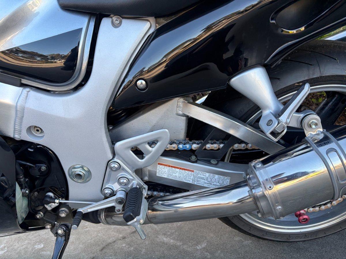 2005 SUZUKI GSX1300R (HAYABUSA) ROAD