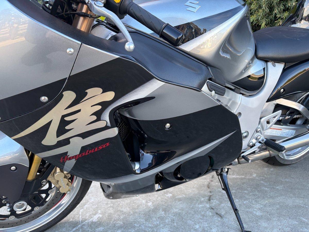 2005 SUZUKI GSX1300R (HAYABUSA) ROAD
