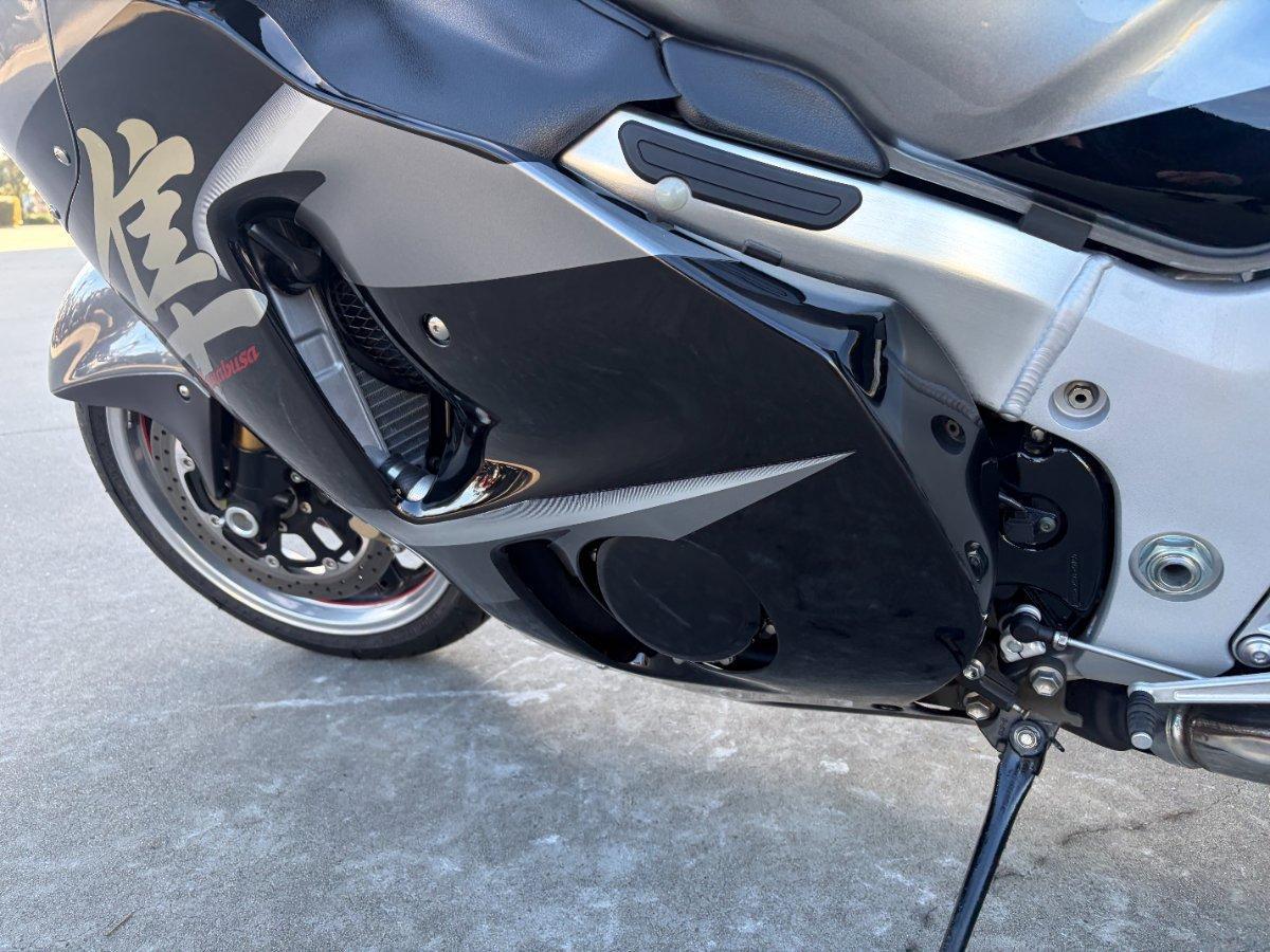 2005 SUZUKI GSX1300R (HAYABUSA) ROAD