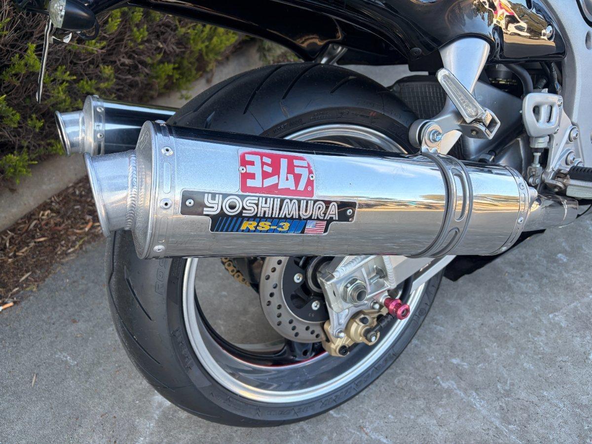 2005 SUZUKI GSX1300R (HAYABUSA) ROAD