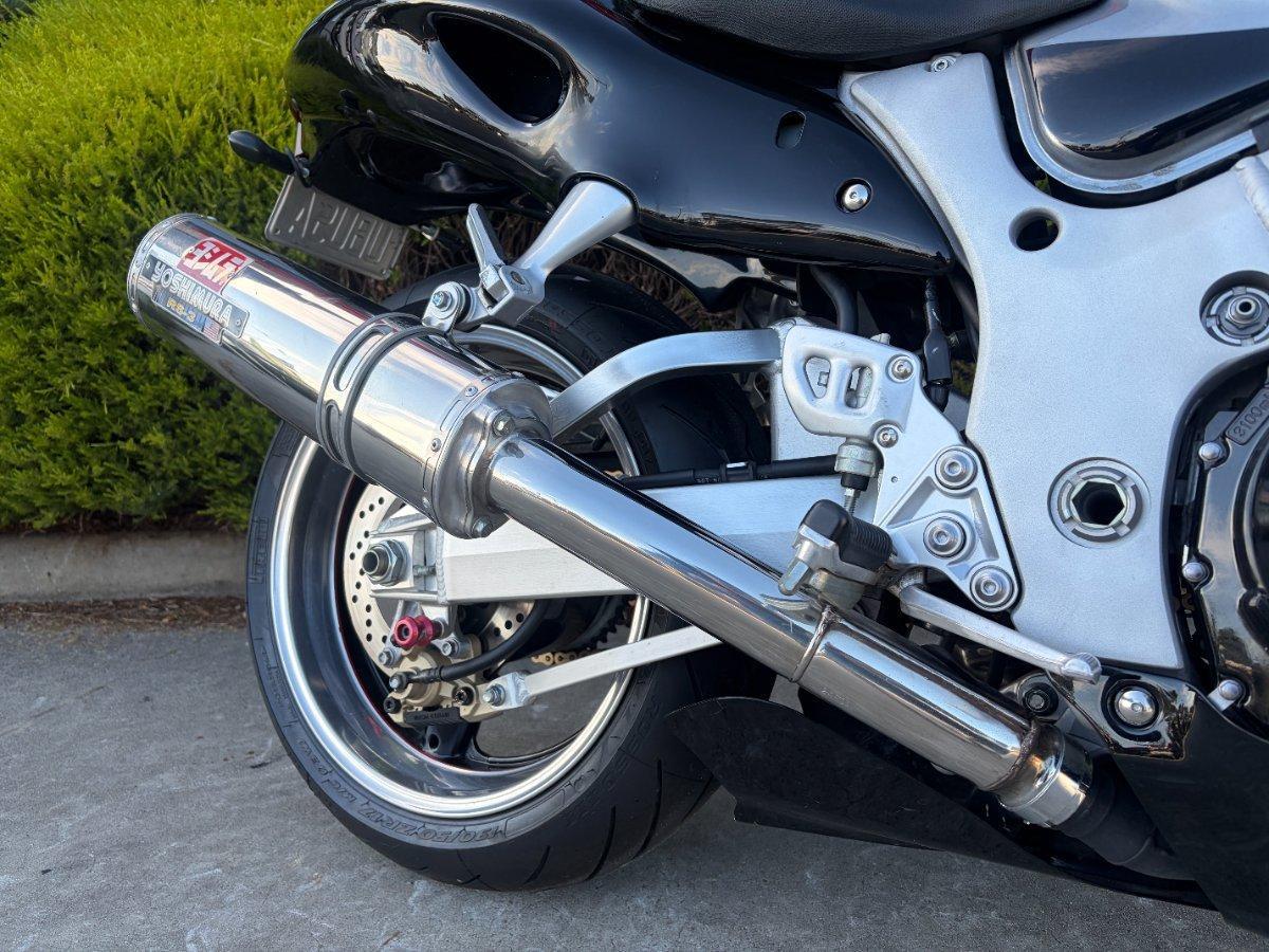 2005 SUZUKI GSX1300R (HAYABUSA) ROAD
