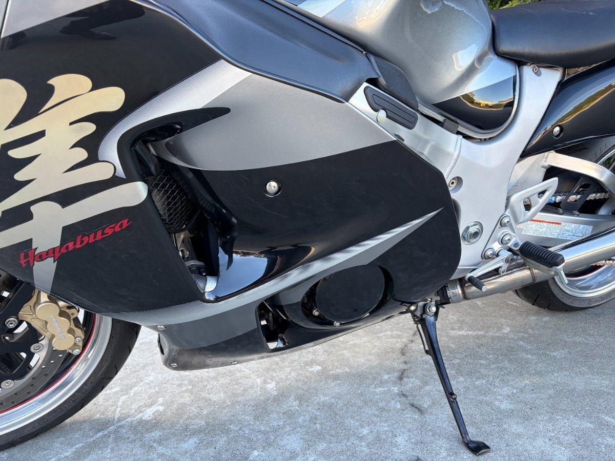 2005 SUZUKI GSX1300R (HAYABUSA) ROAD