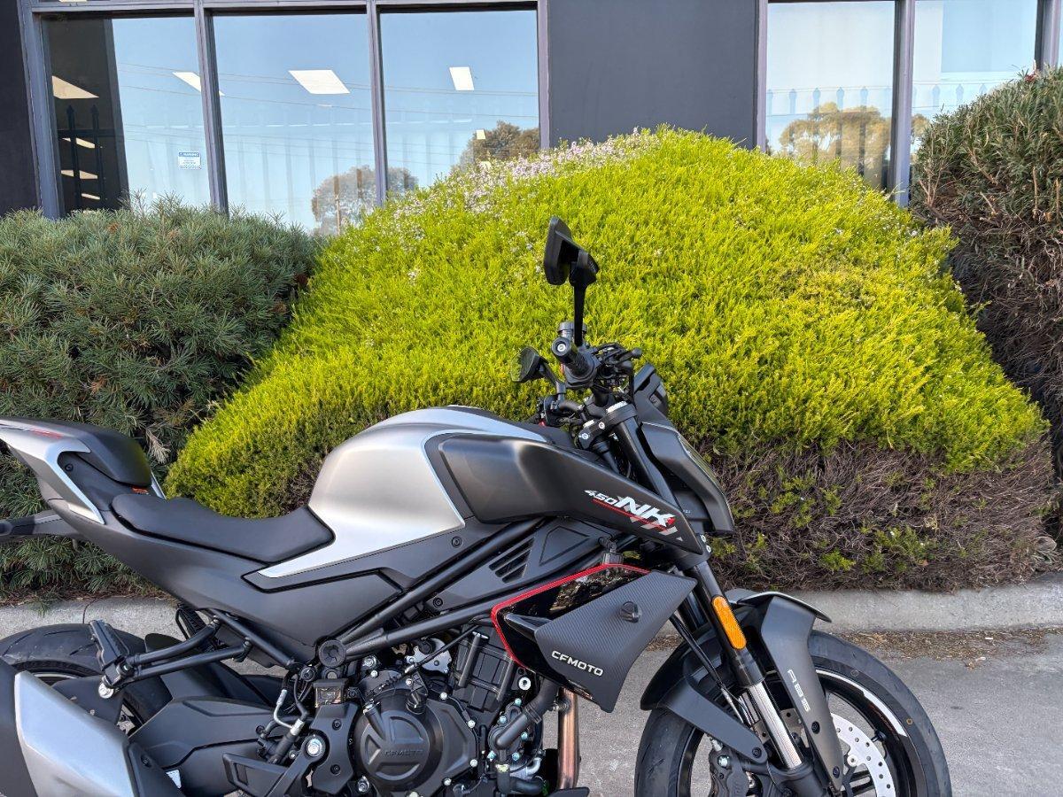 2026 CF MOTO 450 NK ROAD