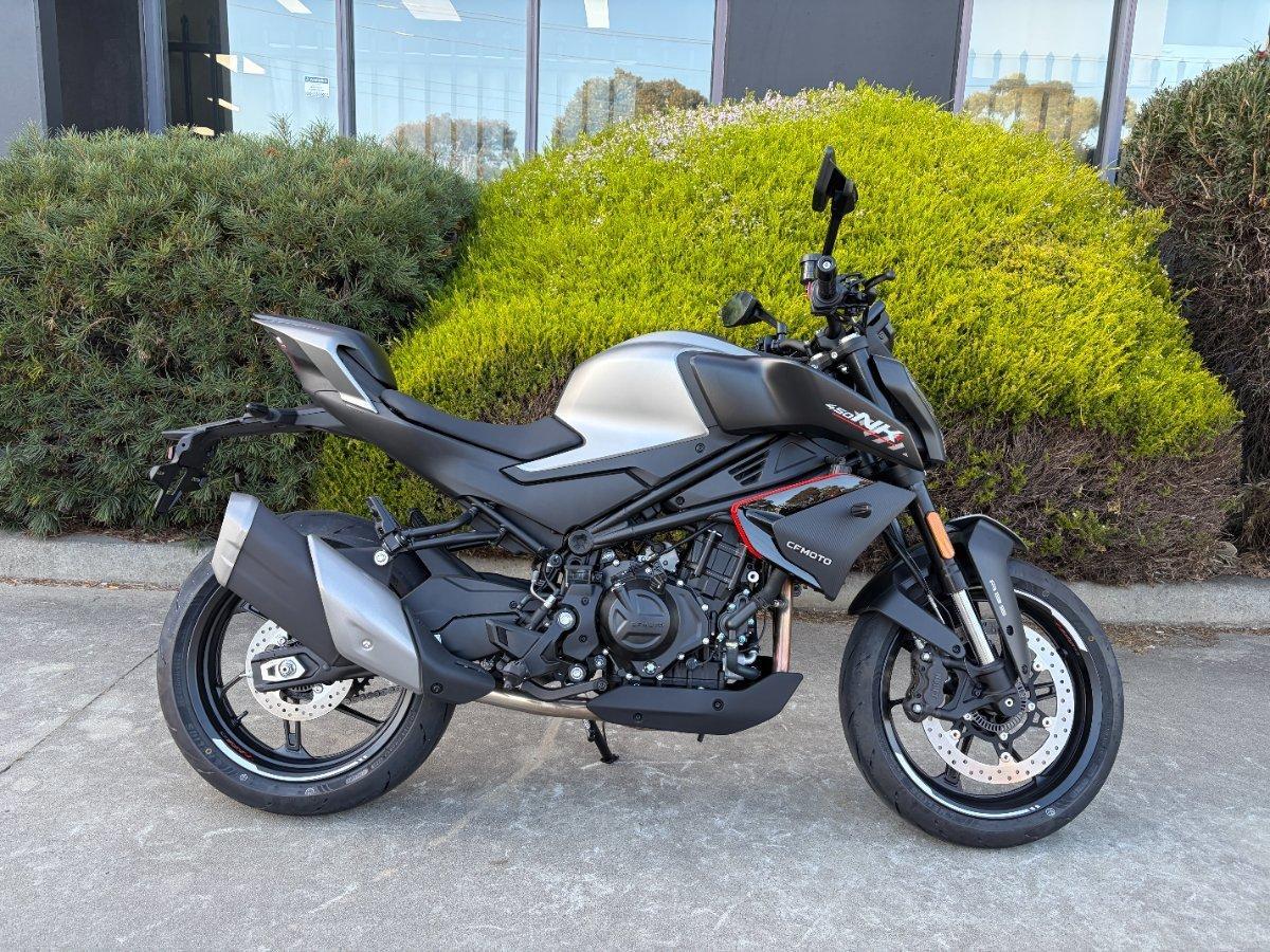 2026 CF MOTO 450 NK ROAD