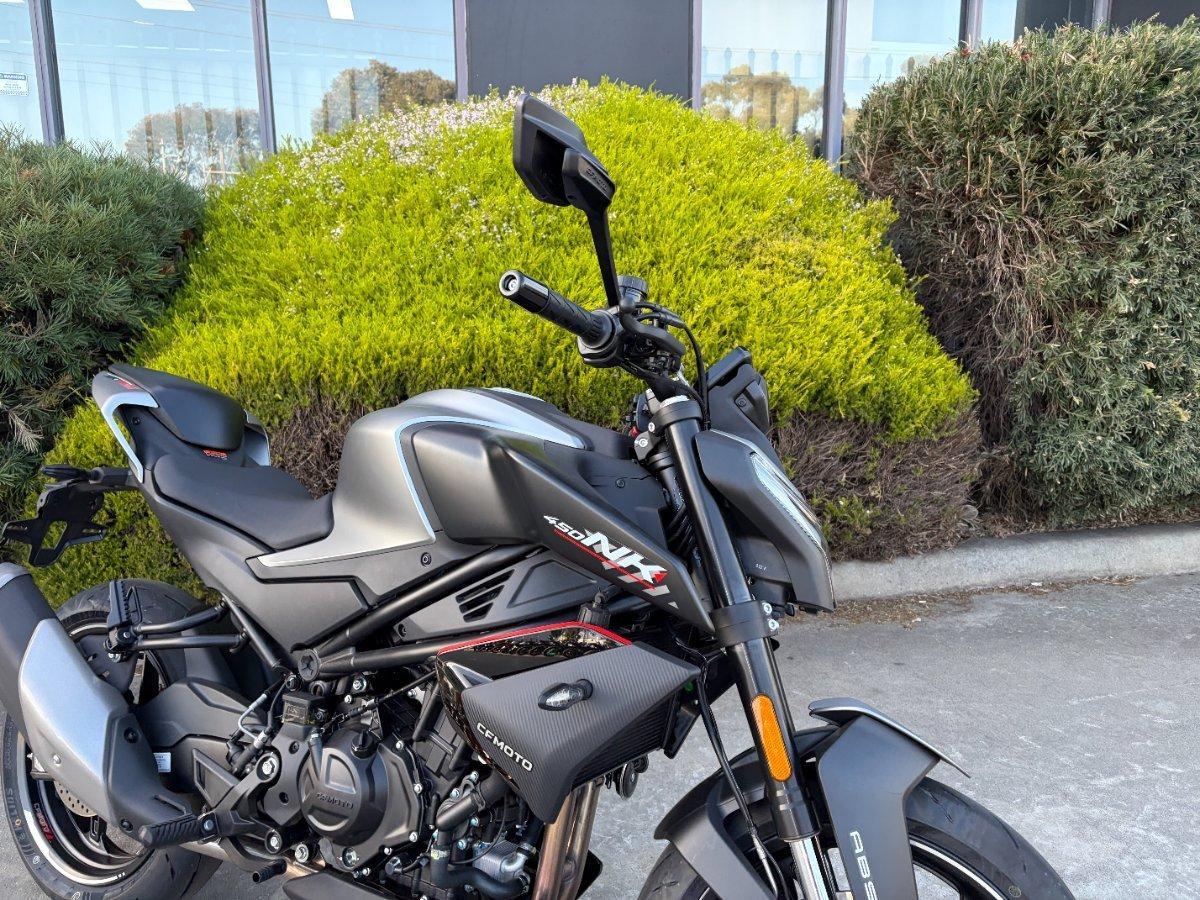 2026 CF MOTO 450 NK ROAD