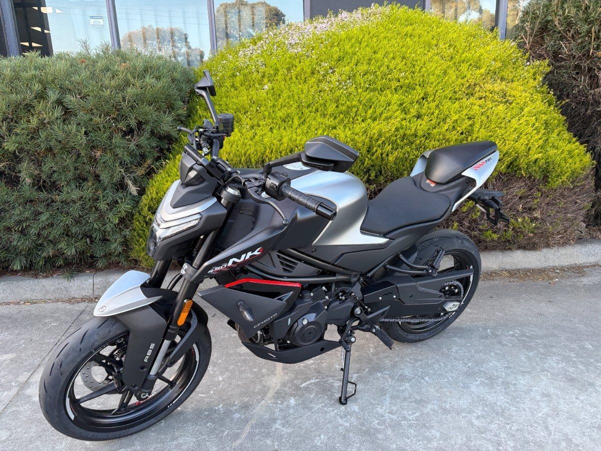 2026 CF MOTO 450 NK ROAD
