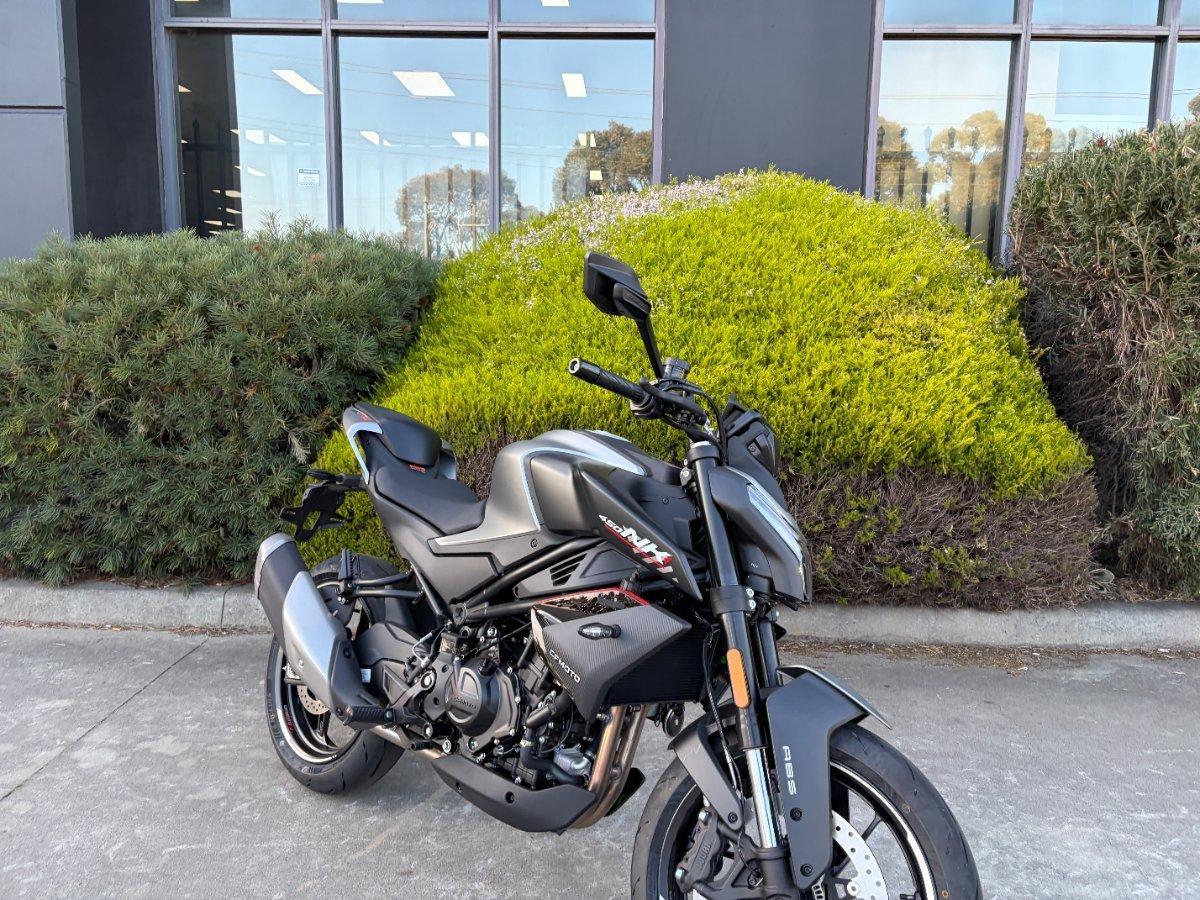 2026 CF MOTO 450 NK ROAD