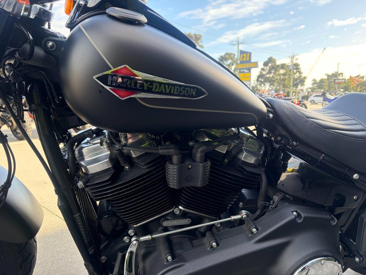 2021 HARLEY-DAVIDSON FLSL SOFTAIL SLIM (107) CRUISER