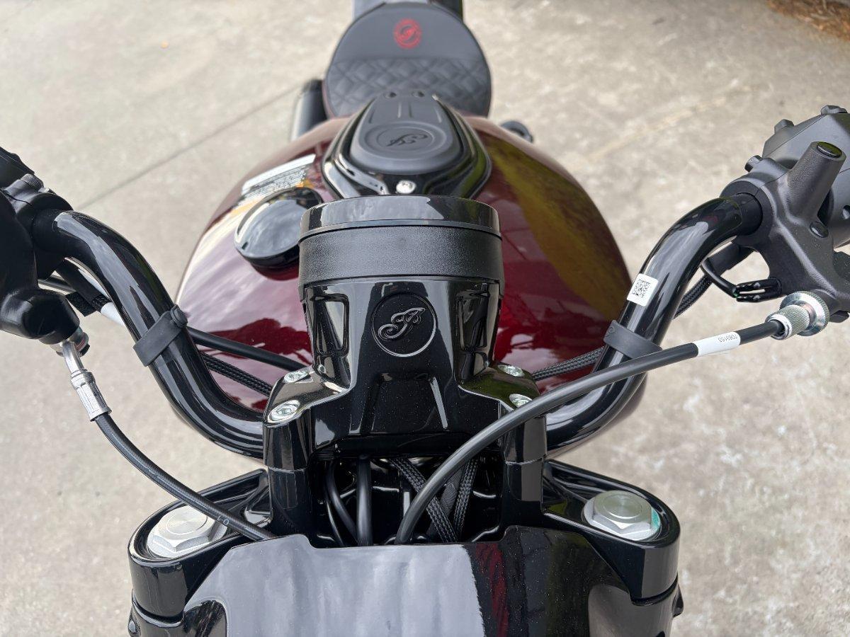 2026 INDIAN SCOUT BOBBER CRUISER