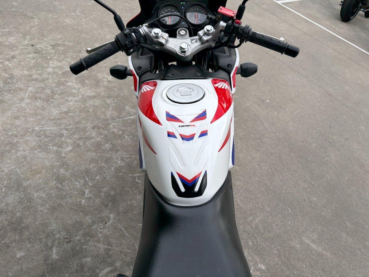 2010 HONDA CBR125R SPORTS