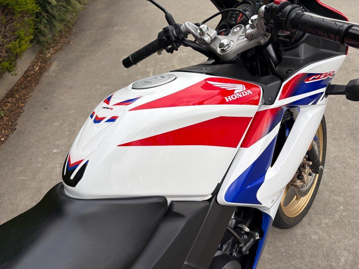 2010 HONDA CBR125R SPORTS