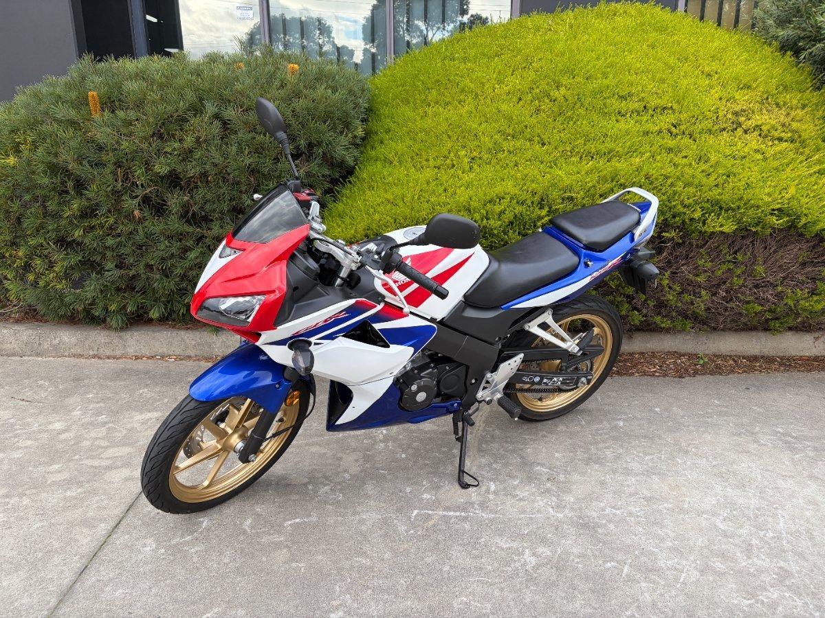 2010 HONDA CBR125R SPORTS