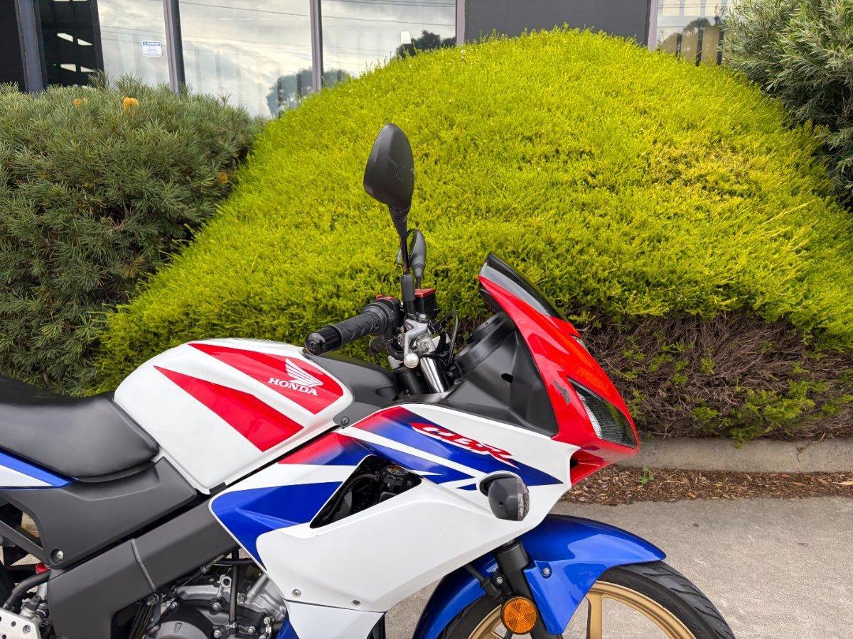 2010 HONDA CBR125R SPORTS