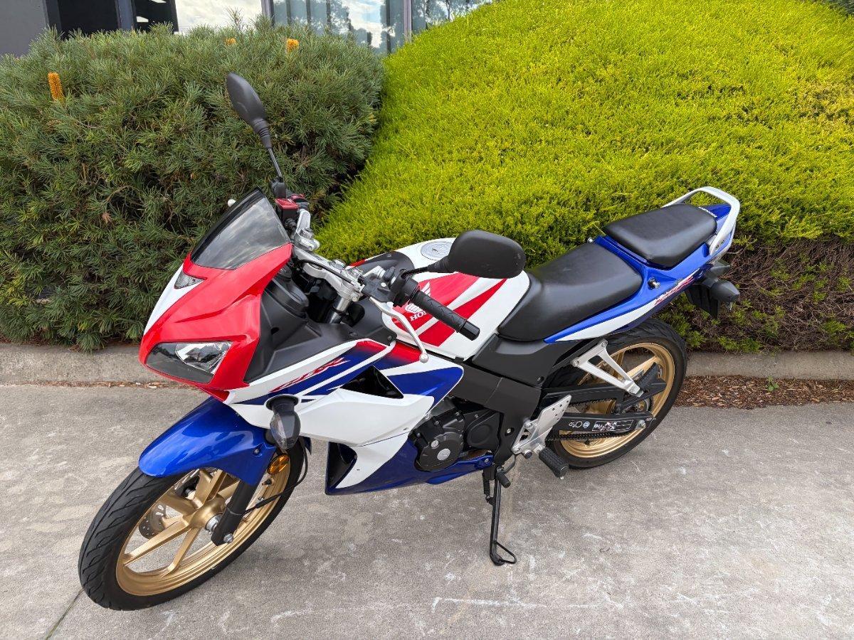 2010 HONDA CBR125R SPORTS