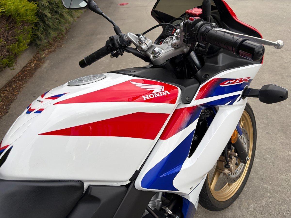 2010 HONDA CBR125R SPORTS