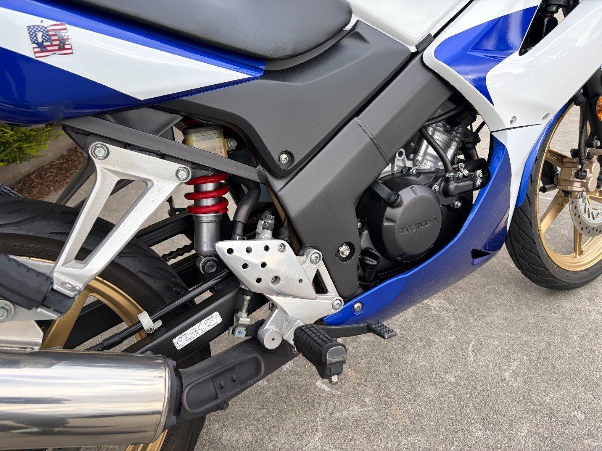 2010 HONDA CBR125R SPORTS