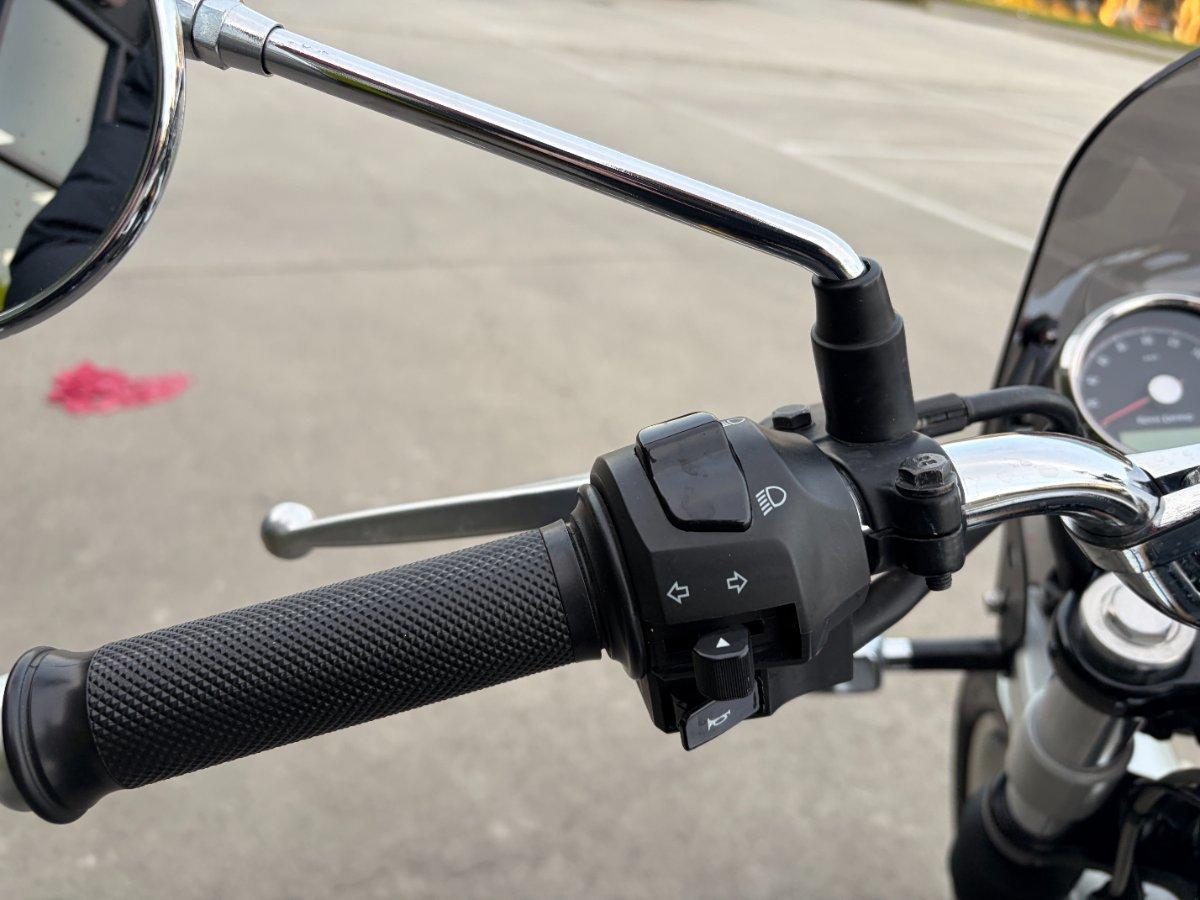 2021 ROYAL ENFIELD INTERCEPTOR 650 CHROME ROAD