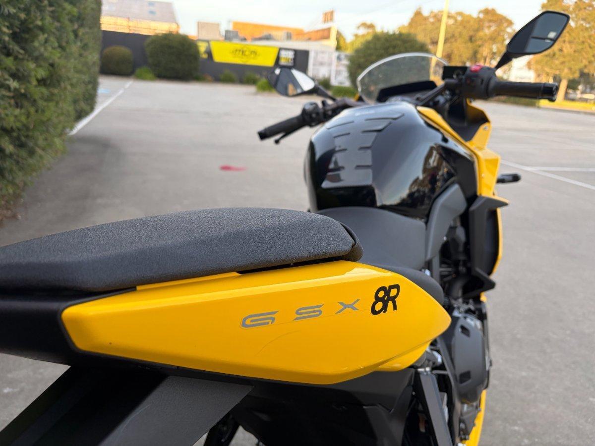 2024 SUZUKI GSX-8R SPORTS