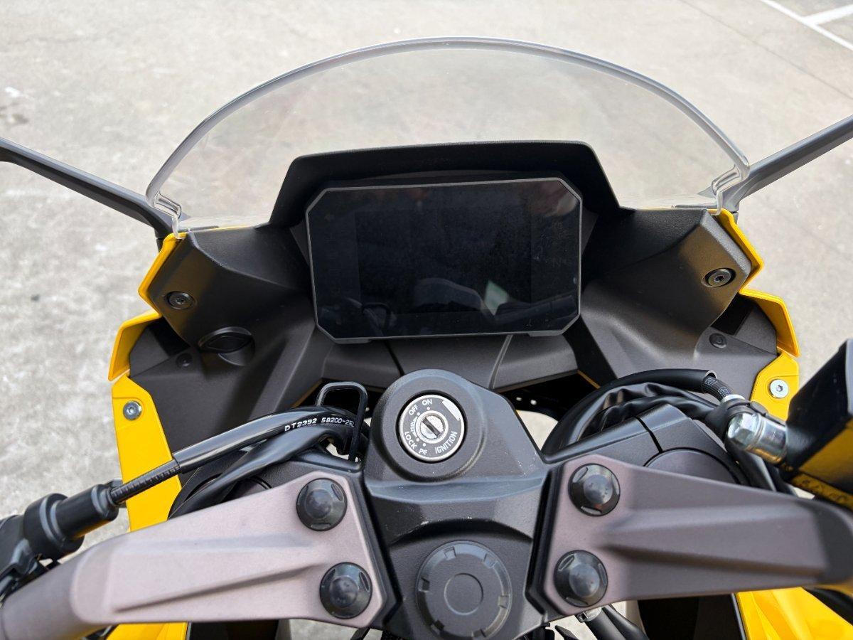 2024 SUZUKI GSX-8R SPORTS