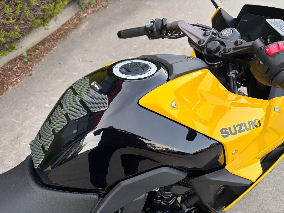 2024 SUZUKI GSX-8R SPORTS