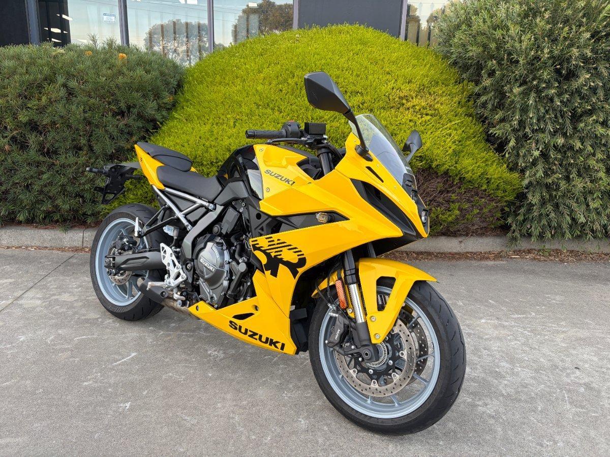 2024 SUZUKI GSX-8R SPORTS