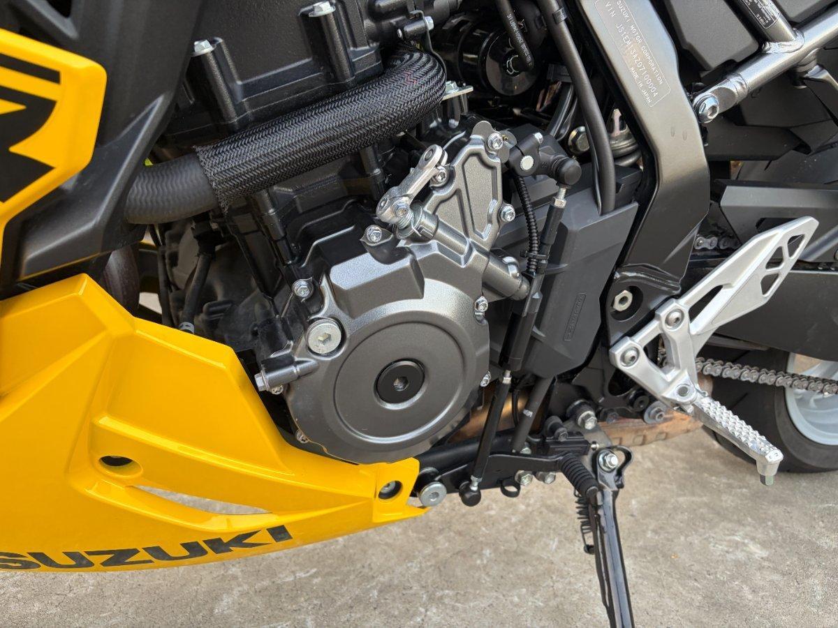 2024 SUZUKI GSX-8R SPORTS