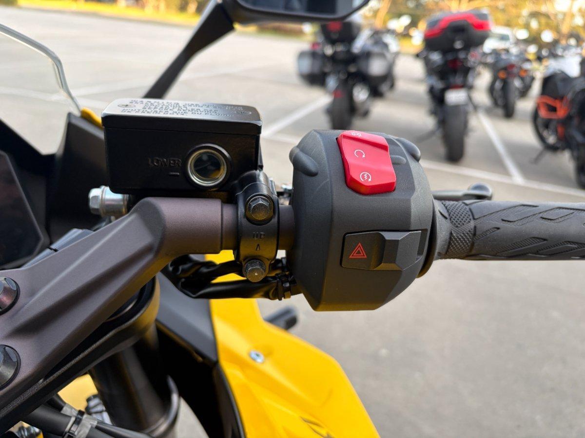 2024 SUZUKI GSX-8R SPORTS