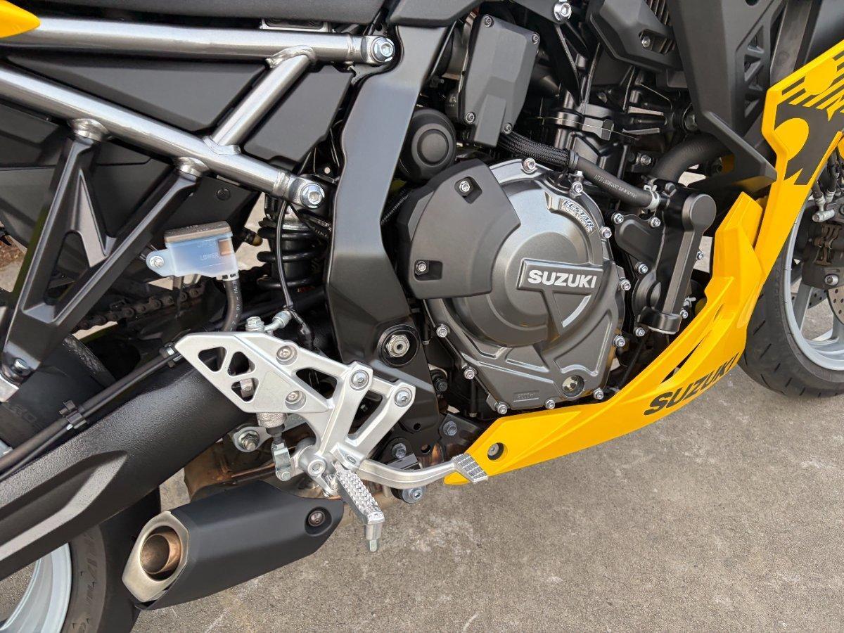 2024 SUZUKI GSX-8R SPORTS
