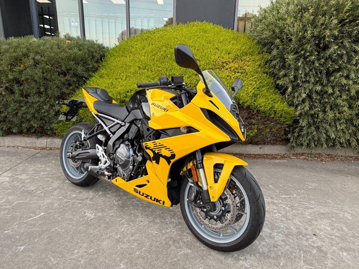2024 SUZUKI GSX-8R SPORTS