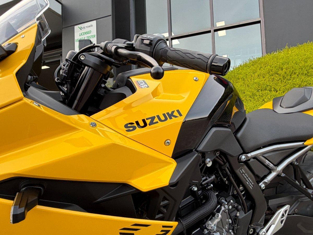 2024 SUZUKI GSX-8R SPORTS