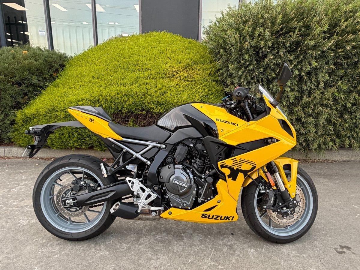 2024 SUZUKI GSX-8R SPORTS