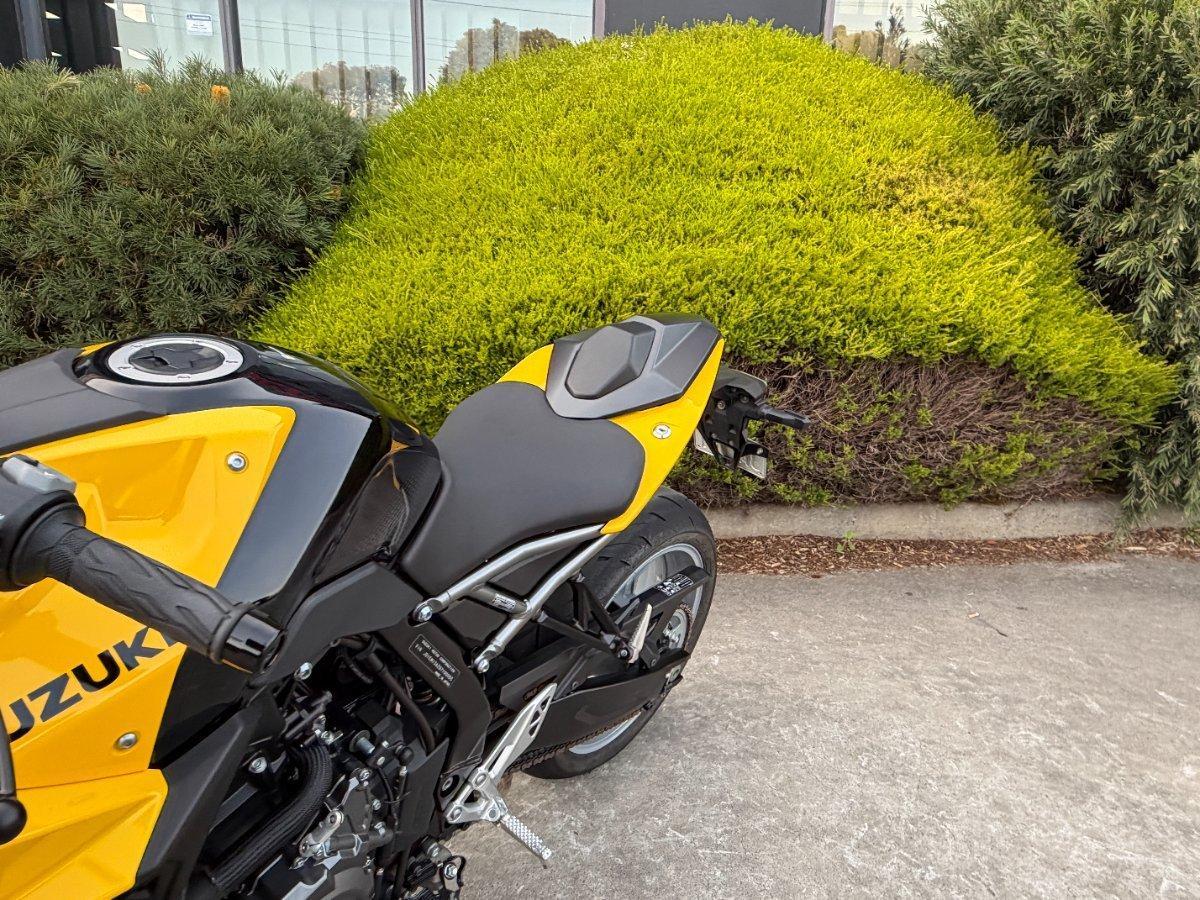 2024 SUZUKI GSX-8R SPORTS